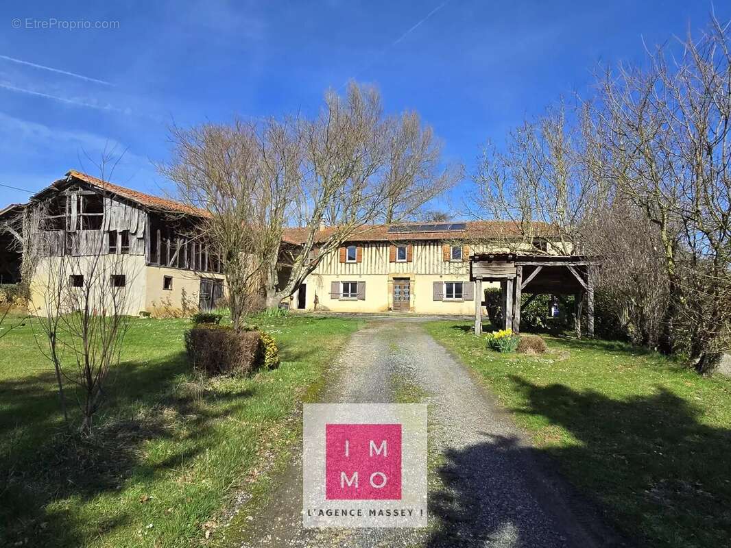 Maison à TRIE-SUR-BAISE