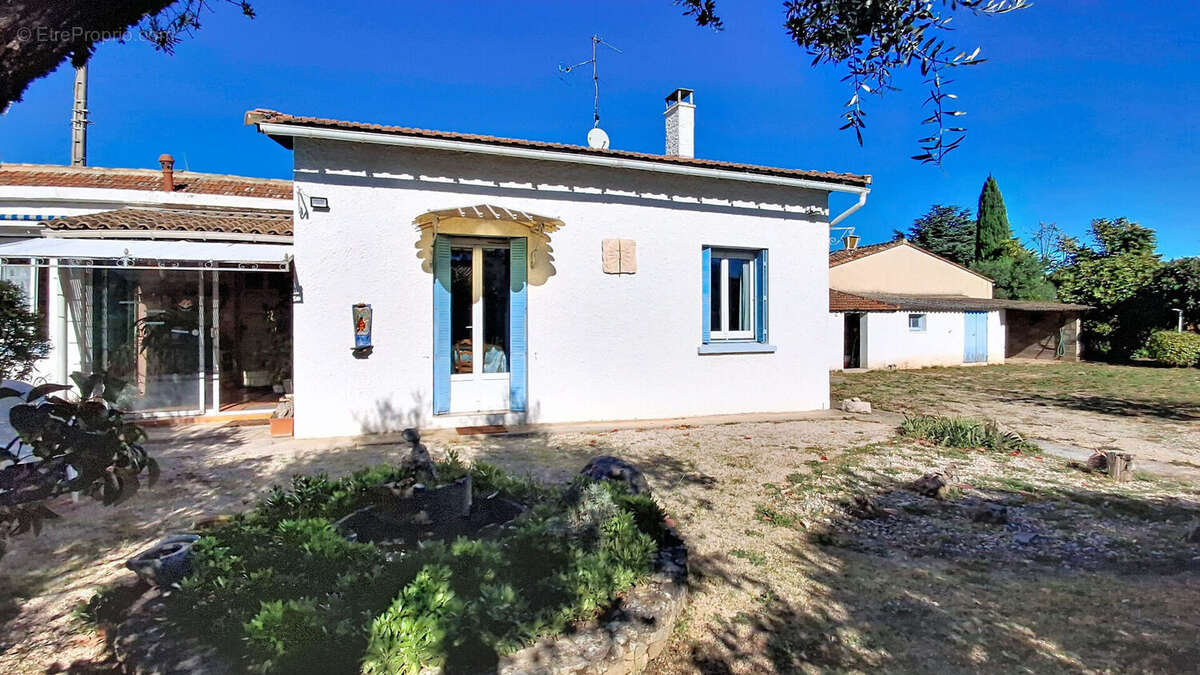 Maison à LES ANGLES