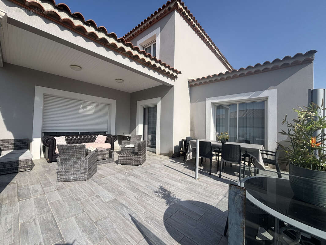 Maison à MONTADY