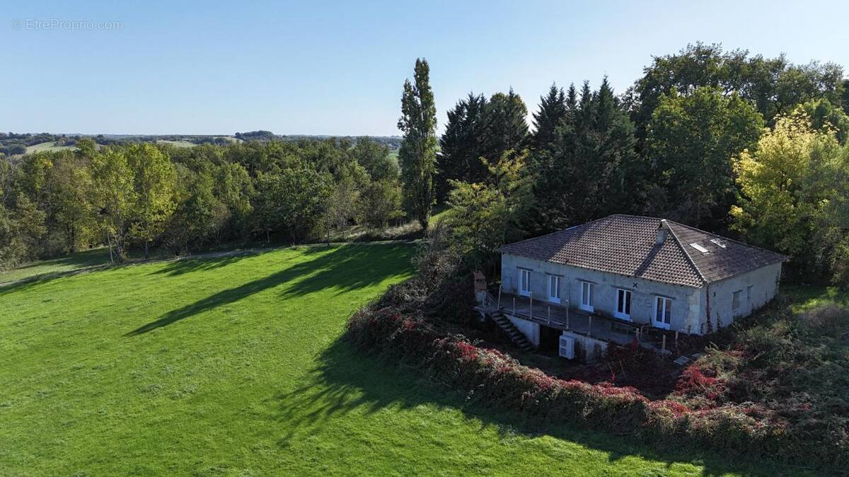 Maison à VAZERAC