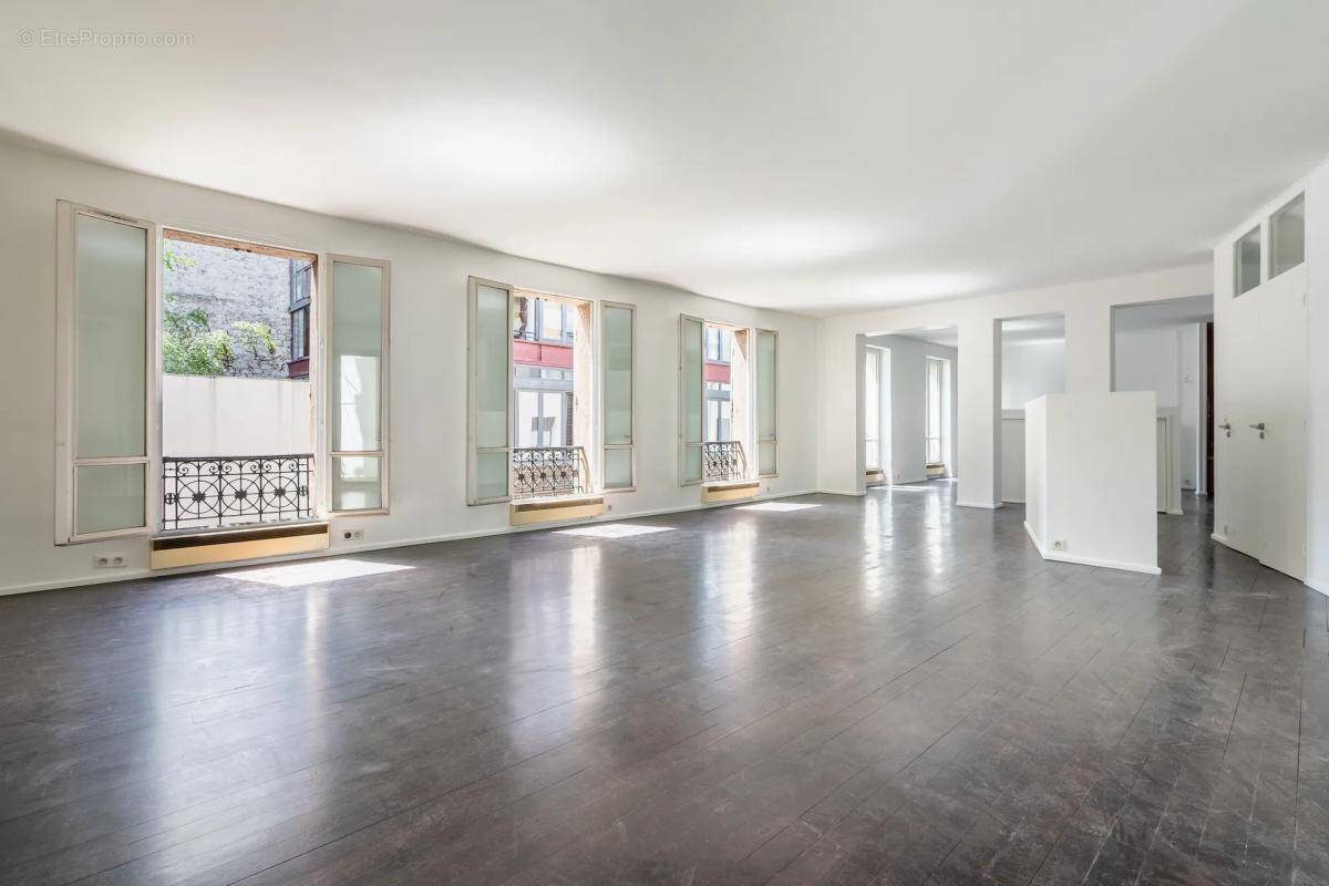 Appartement à PARIS-11E