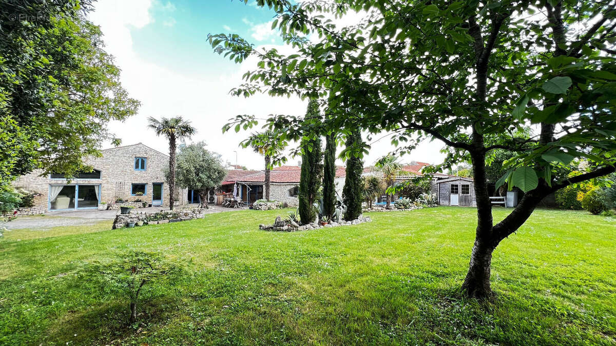 Villa  7 pièce(s) 205 m2, piscine intérieure - photo 16