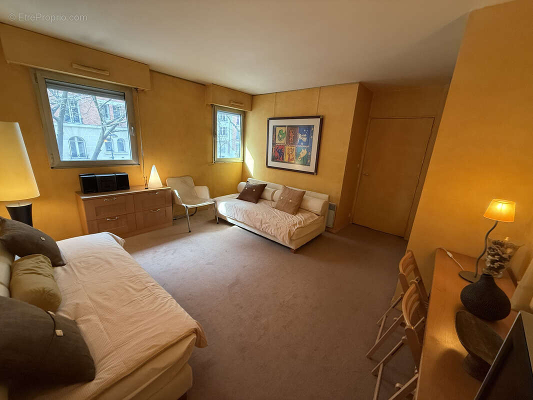 Appartement à PARIS-15E