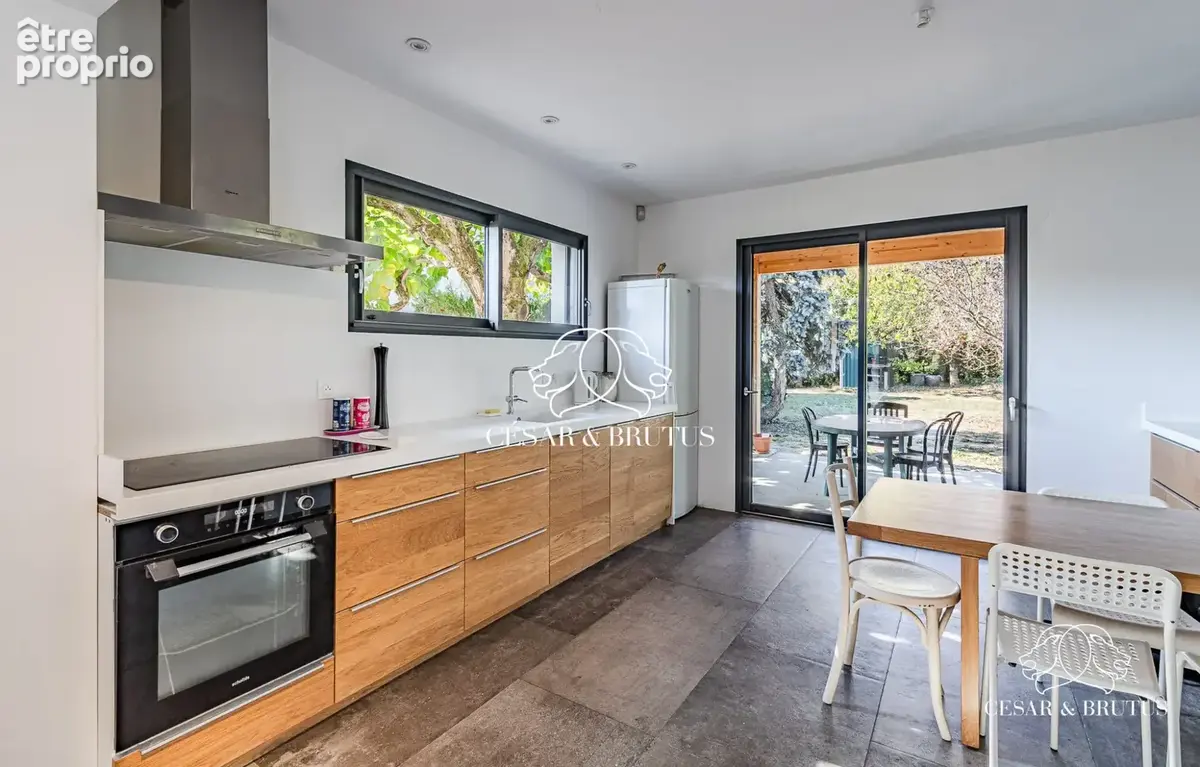 Maison 6 pièces 155 m² à vendre à Rillieux-La-Pape (69140) - photo 4