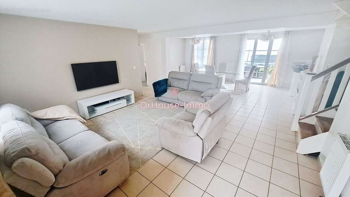 Maison 6 pièces 136 m² à vendre à Bruyeres-Sur-Oise (95820) - photo 6