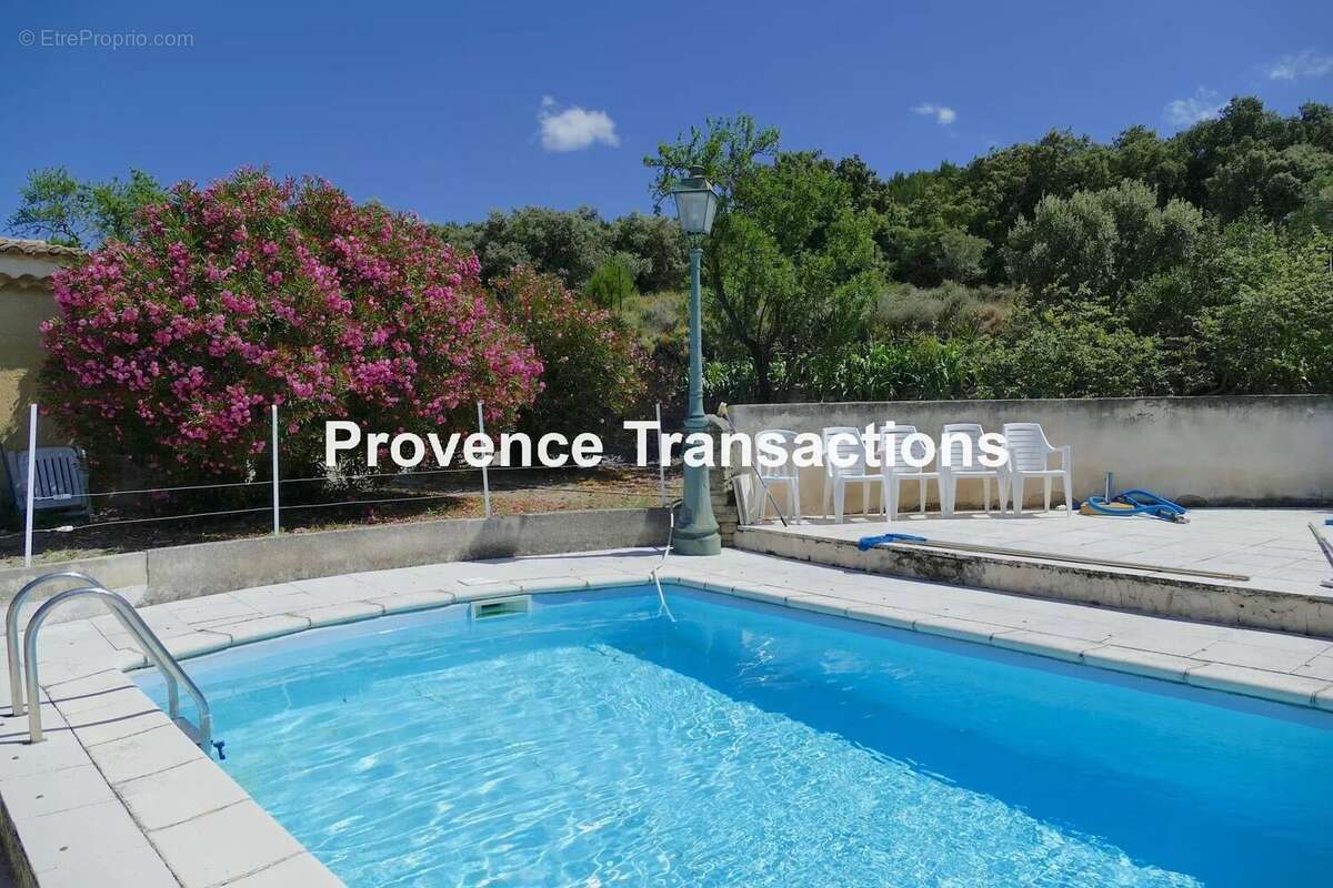 Maison à VACQUEYRAS