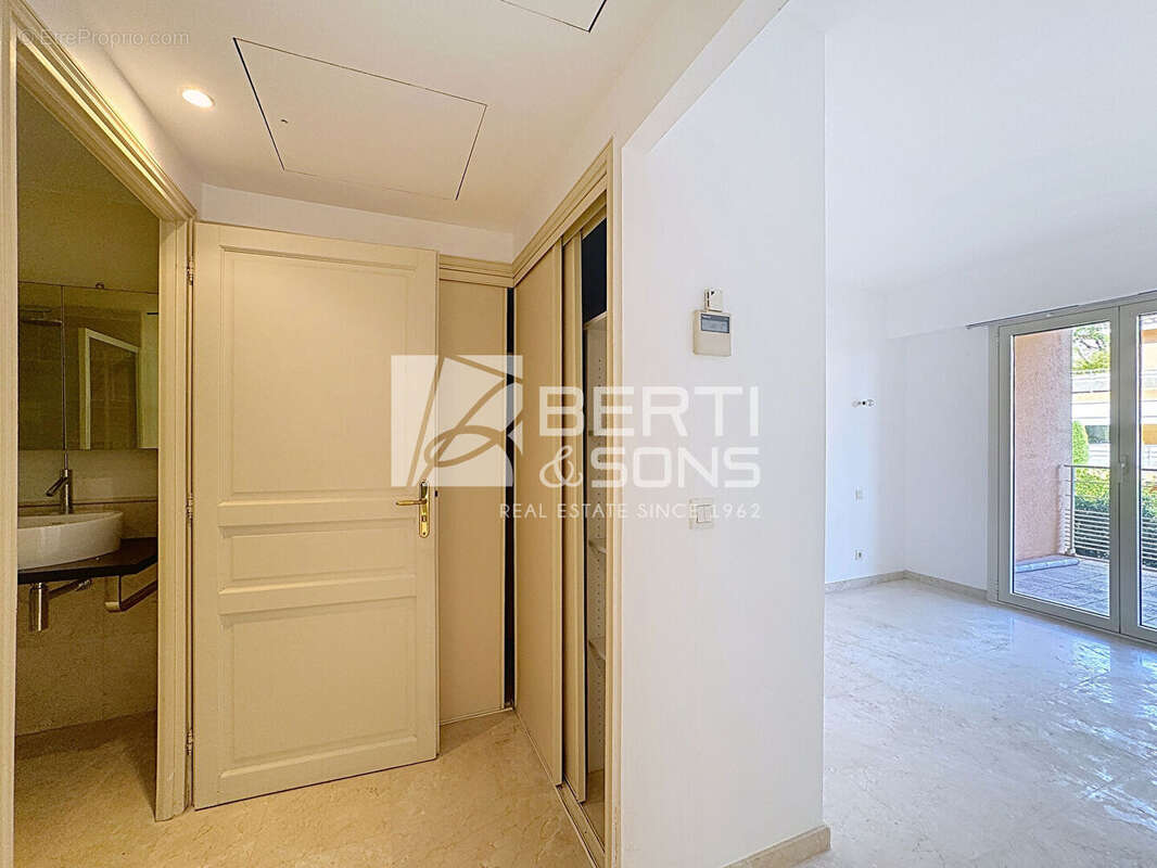 Appartement à THEOULE-SUR-MER