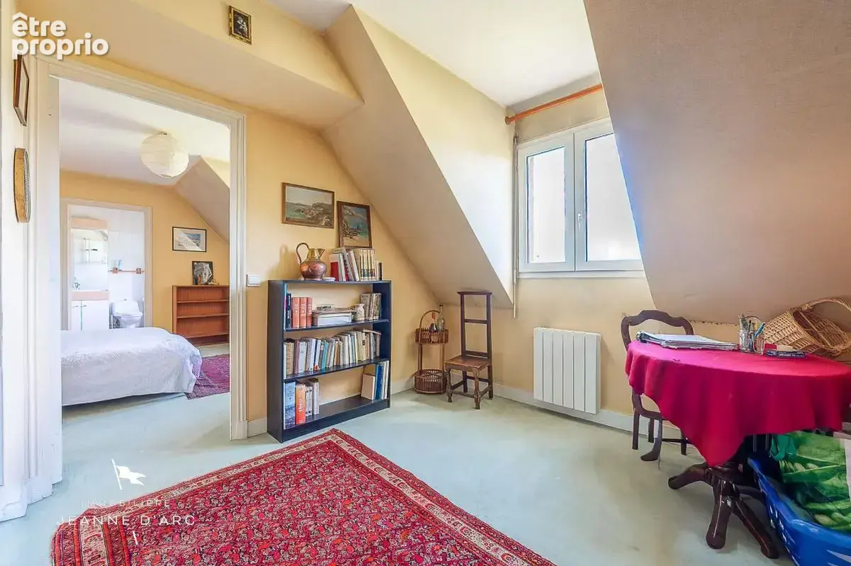 Versailles Clagny - Appartement de 32m² habitables, 39m² au sol 2 pièces 1 chambre - Ascenseur, cave et parking - photo 2