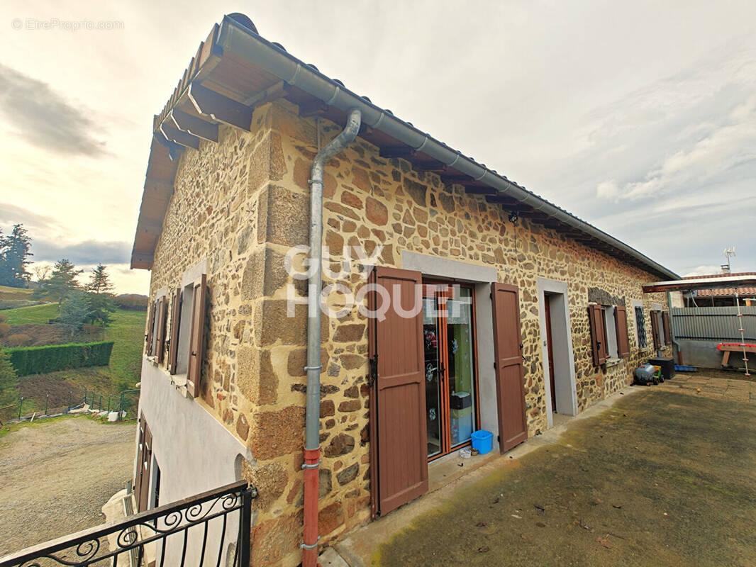 Maison à SAINT-GENIS-L'ARGENTIERE