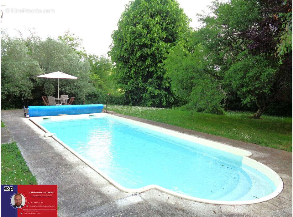 Maison 183 m² à Aubeterre-Sur-Dronne  - photo 2