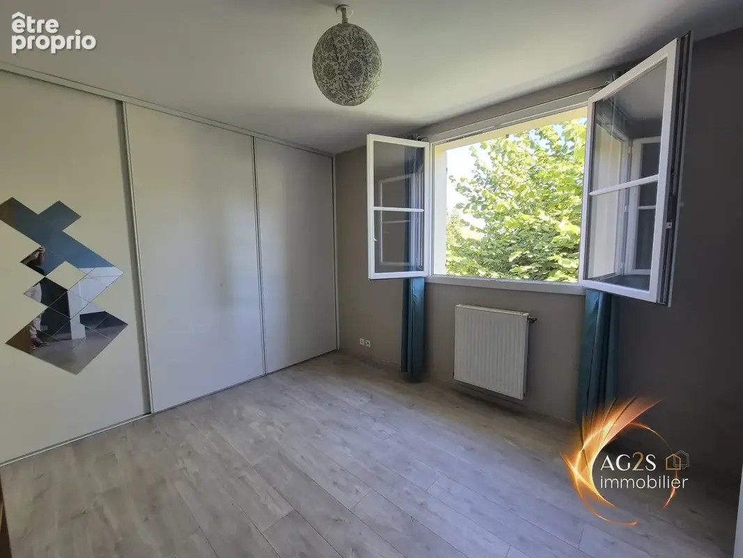 Maison familiale secteur Villard-Noir, calme - photo 13