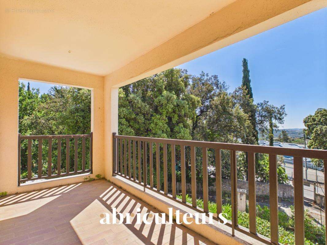 appartement 40m2 en vente dans le Quartier Saint Jacques Grasse (06130) - photo 3
