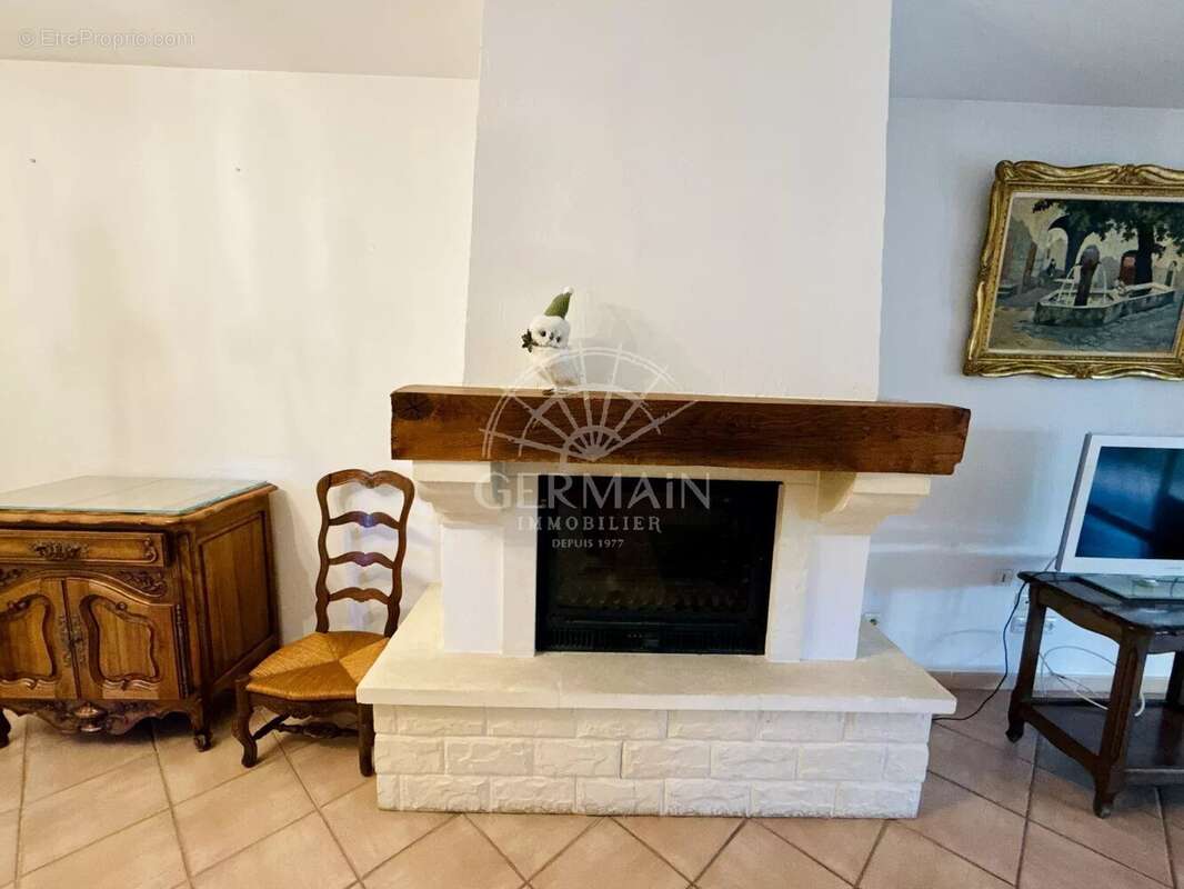 Maison à L'ISLE-SUR-LA-SORGUE