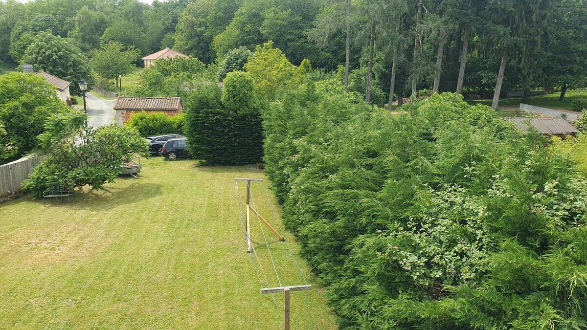 Photo 1 - Maison à SAINT-SAUD-LACOUSSIERE