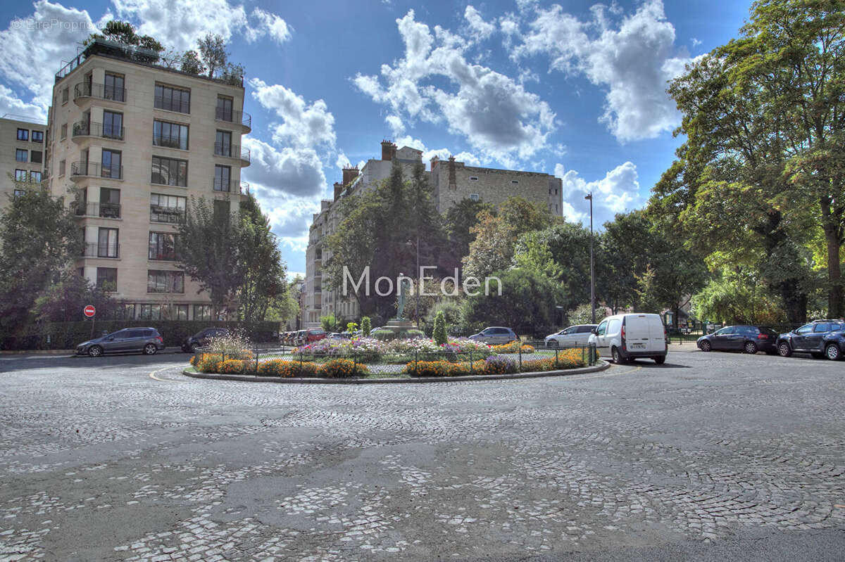 Appartement à PARIS-16E