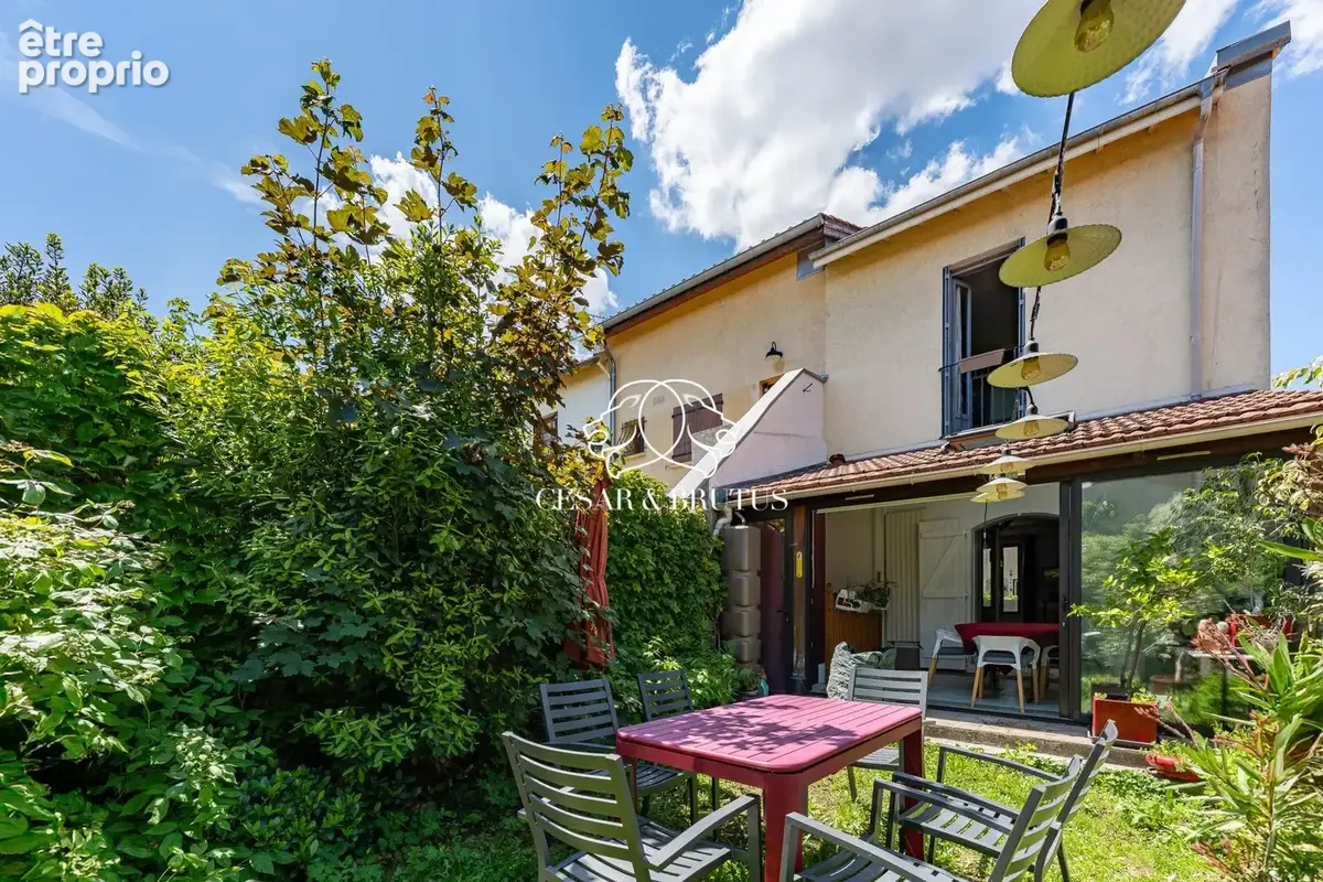 Maison à VILLEURBANNE