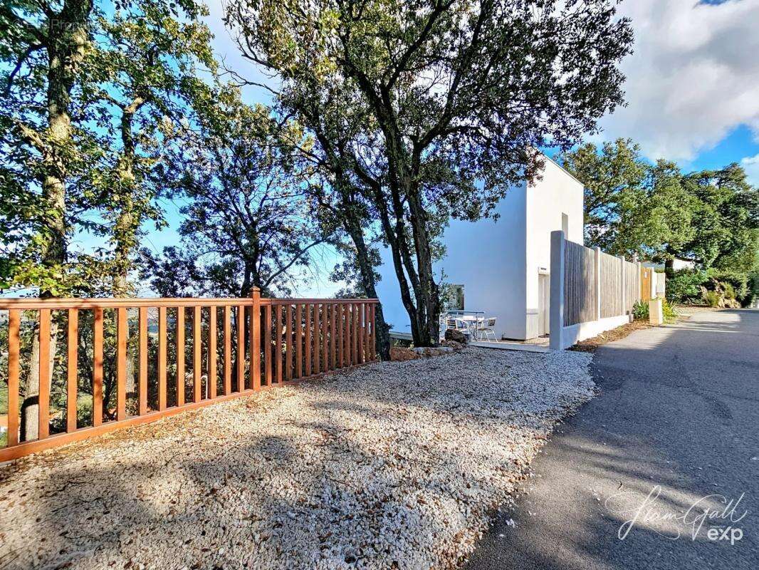 Maison à LAROQUE-DES-ALBERES