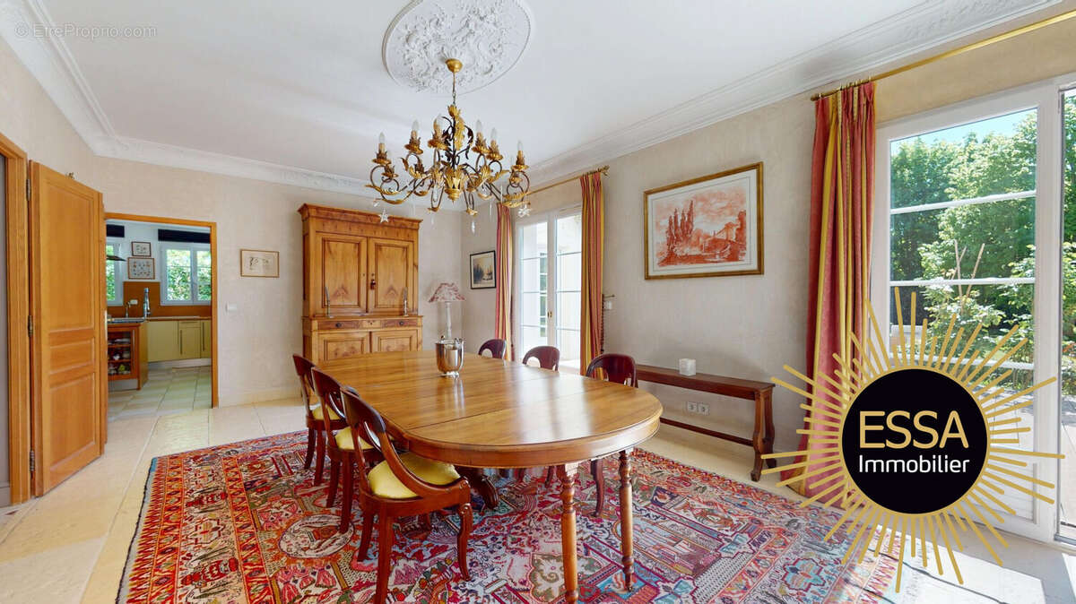 Maison à NOISY-LE-ROI