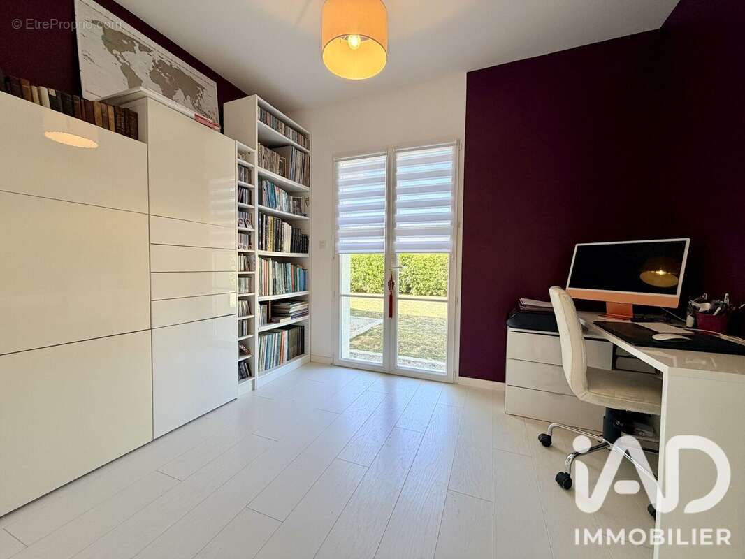 Maison 231 m² à Saint-Avertin  - photo 9