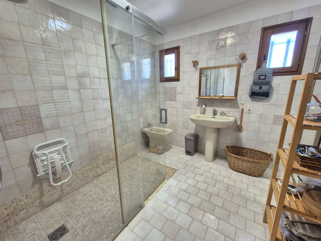 Maison à SOLLIES-PONT