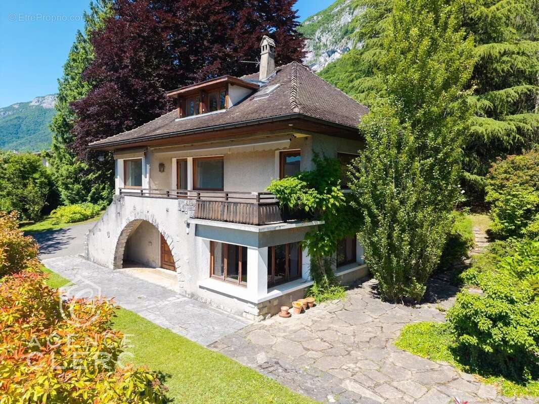 Maison à VEYRIER-DU-LAC