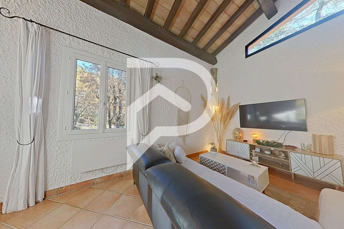 Maison à PIERREVERT