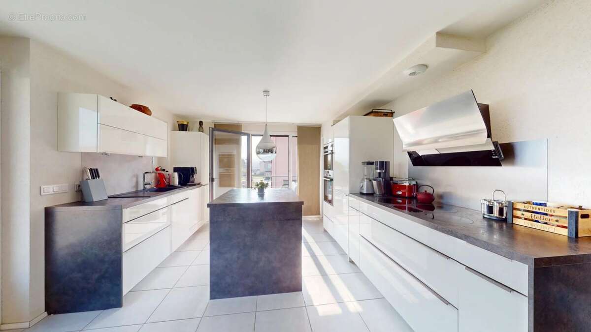 Appartement à vendre 5 pièces CHEVRIER (74) - photo 2