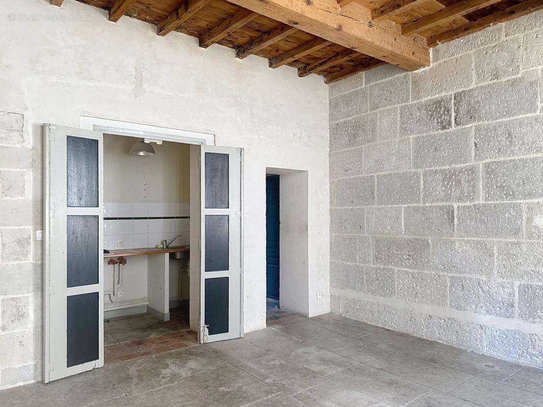 BARBENTANE la maison des Chevaliers appartement 1 chambre 44 m² - photo 3