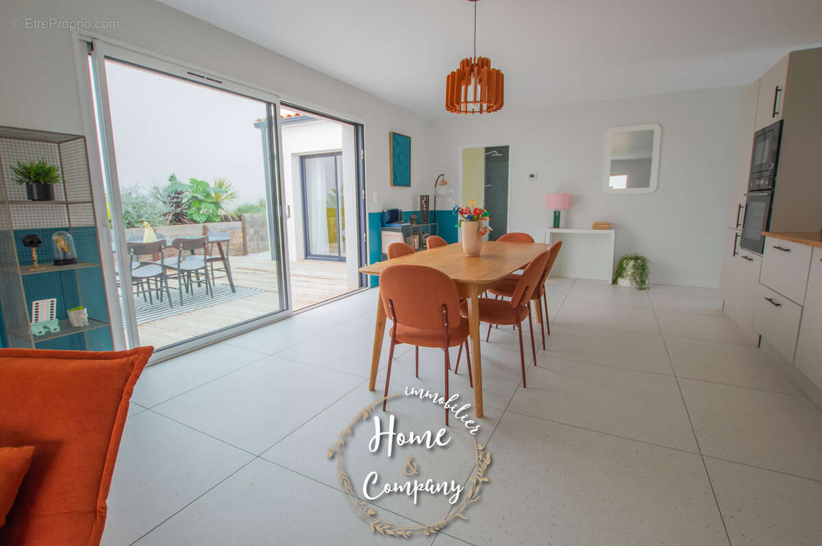 Maison à VAUX-SUR-MER