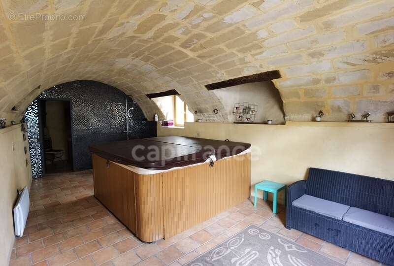 Dpt Gard (30), à vendre UZES propriete P14 de 548 m² - Terrain de 830,00 m² - photo 39
