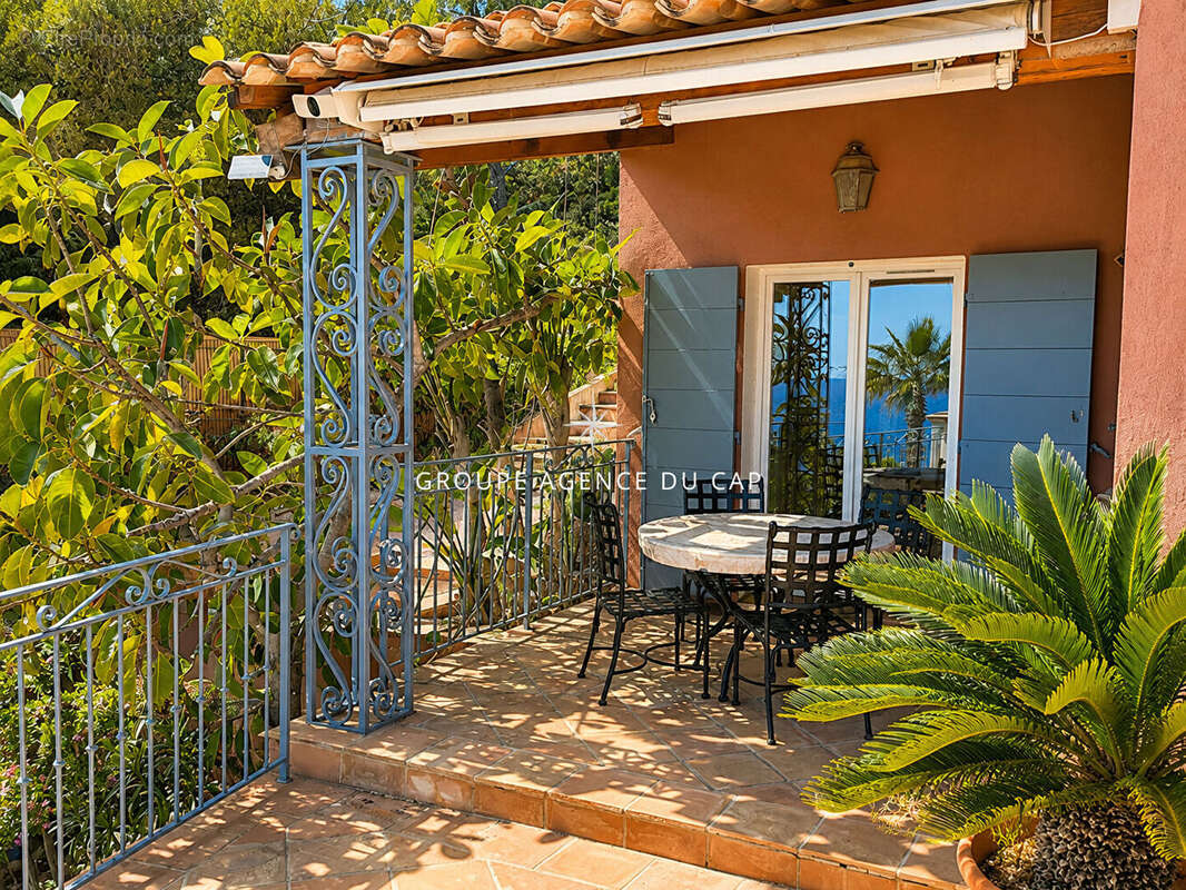 Maison à LES ISSAMBRES