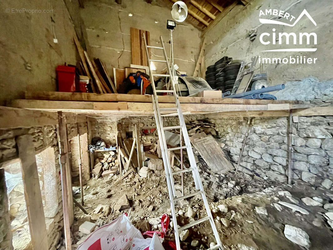 Maison à SAINT-MARTIN-DES-OLMES