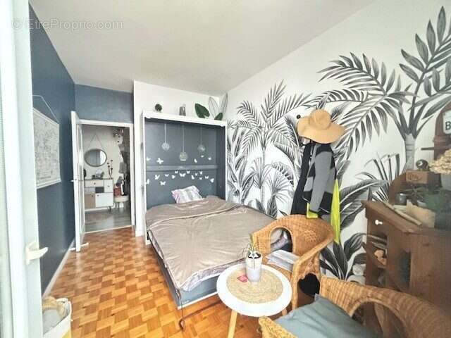 Appartement à SAINT-GENEST-LERPT