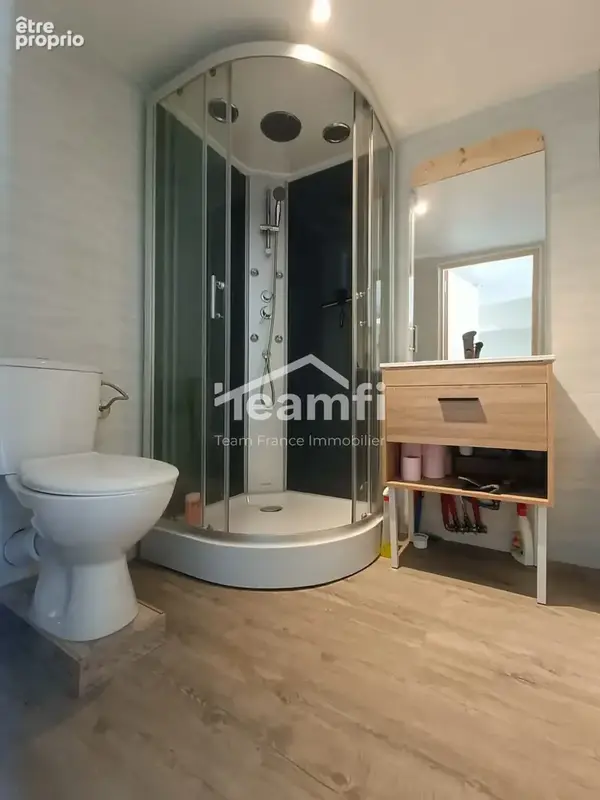 Appartement 56 m² à Thiers  - photo 3