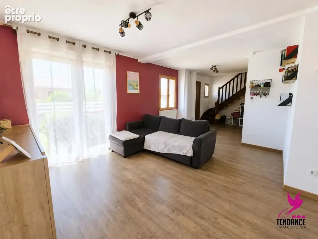 Maison familiale au calme, proche du centre et des écoles. - photo 2