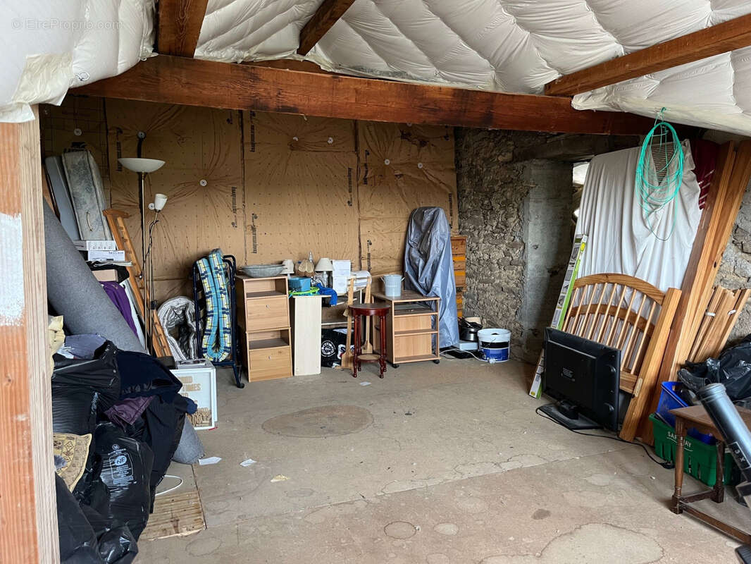 Maison à COUSSAC-BONNEVAL