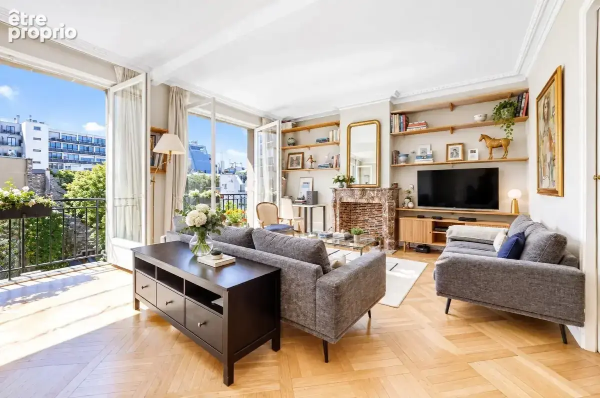 Appartement à PARIS-16E