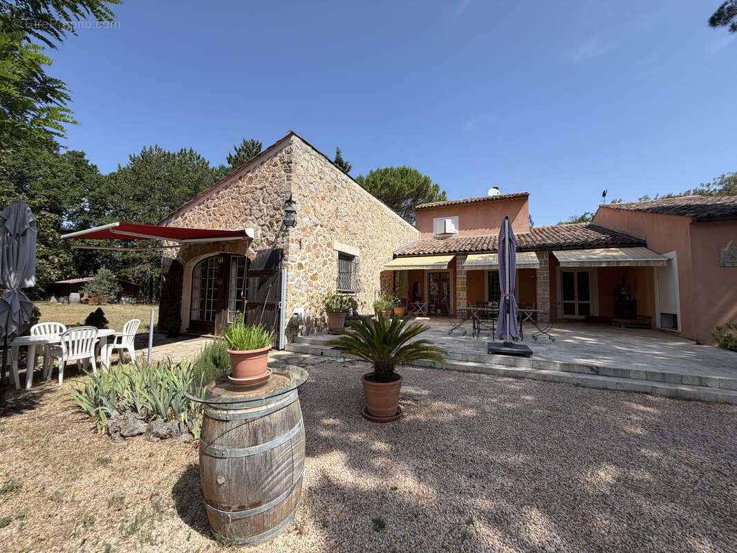 Maison à REGUSSE