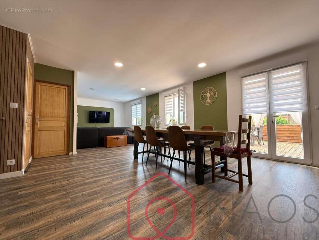 Maison familiale rénovée de 113 m²  Sous-sol complet  Terrasse 70 m2 piscine et cuisine d'été - photo 6