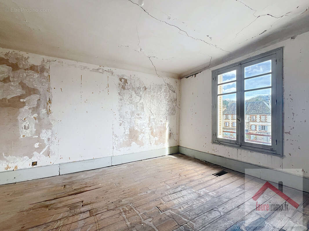 Appartement à ALLASSAC