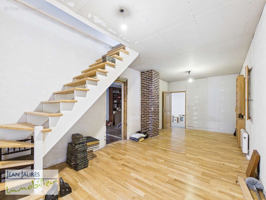 Maison à SAINTE-SAVINE