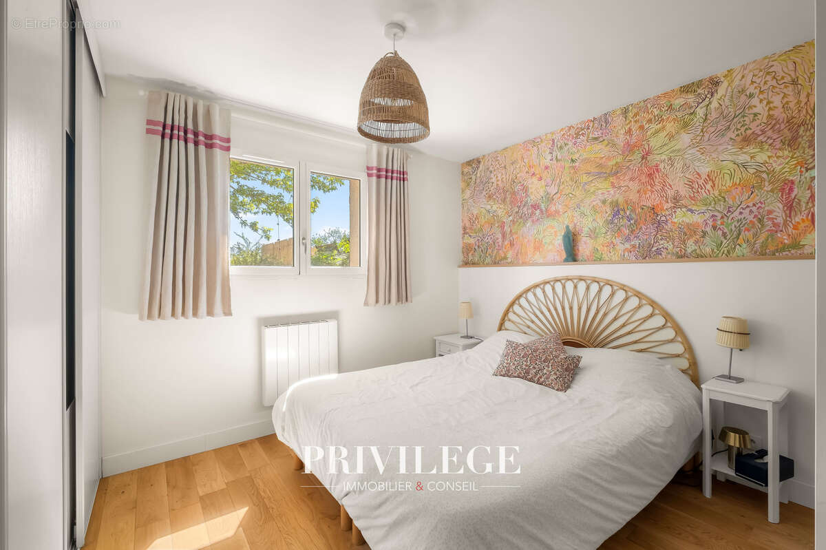 Maison à SAINT-GENIS-LES-OLLIERES