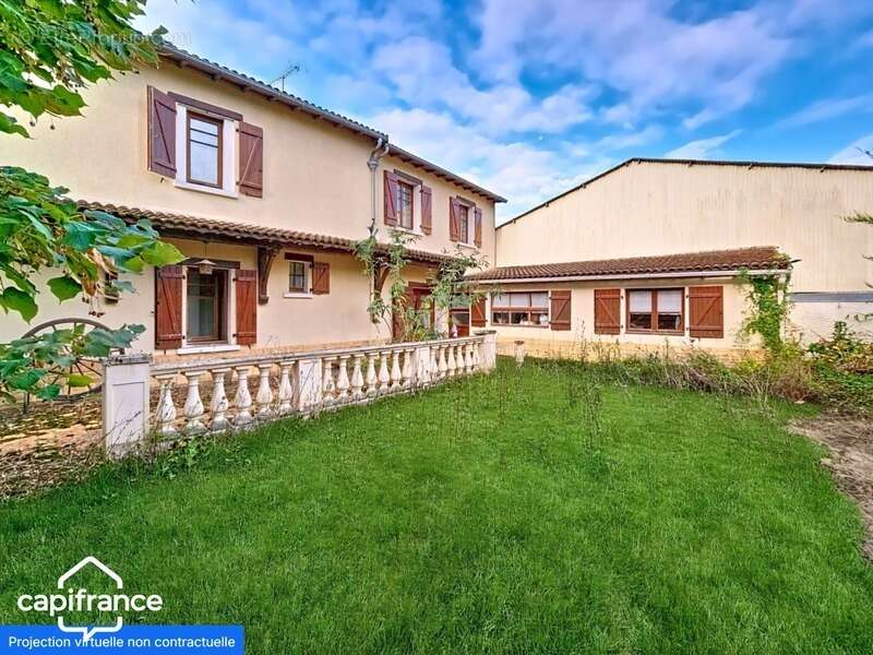 Maison à SAINTE-RADEGONDE