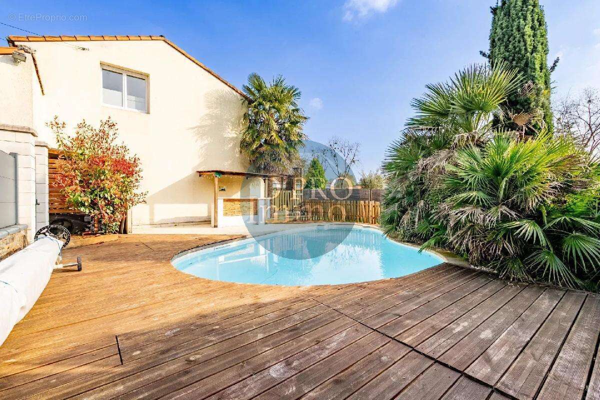 Maison rénovée avec piscine - 142 m² - Suite parentale - Vertou Portereau - photo 13