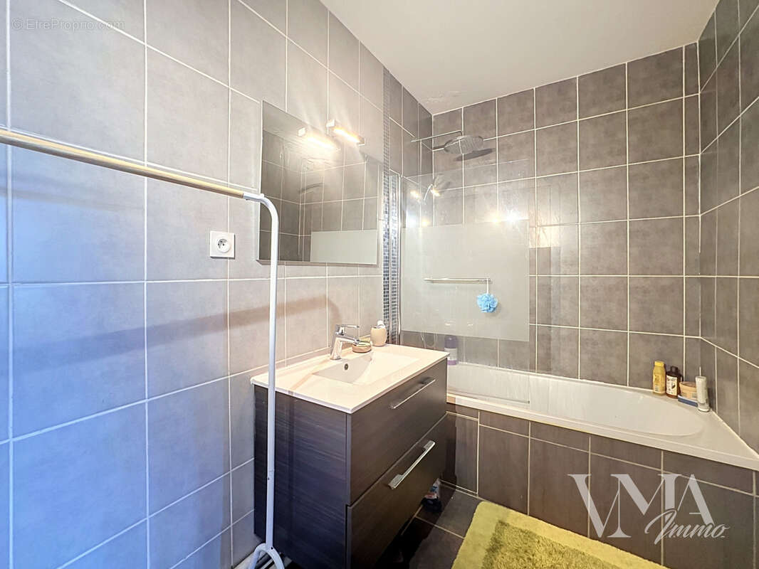 Appartement t2/t3   saint-étienne   rue paul ronin - photo 8
