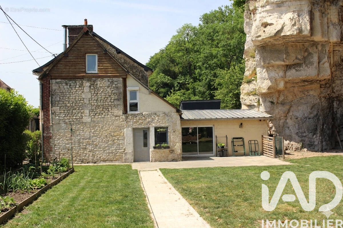 Photo 1 - Maison à SAINT-PIERRE-DE-VARENGEVILLE