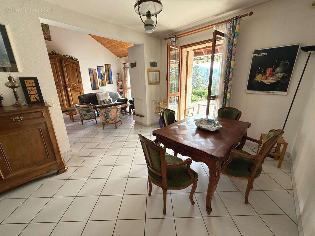 Maison à MONTBONNOT-SAINT-MARTIN