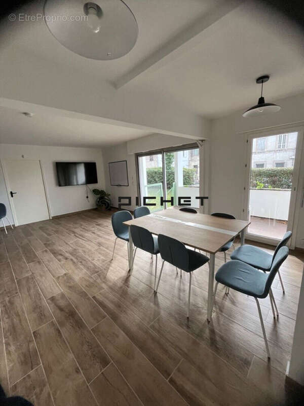 Appartement à MARSEILLE-9E