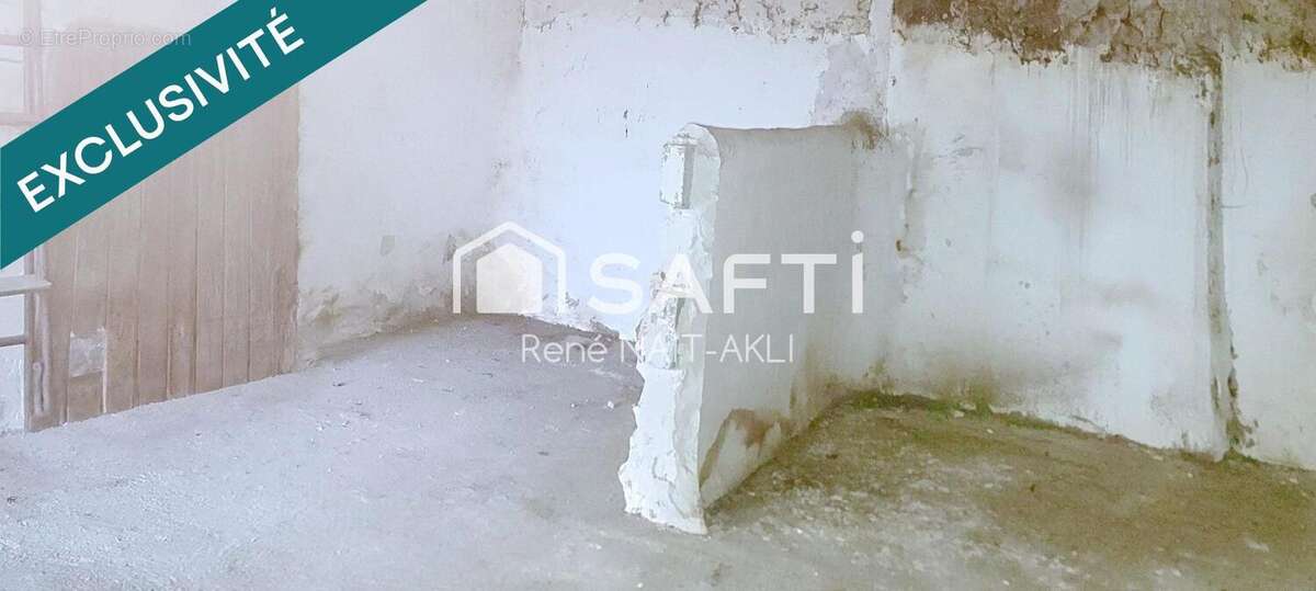 Photo 8 - Parking à SEILLONS-SOURCE-D&#039;ARGENS