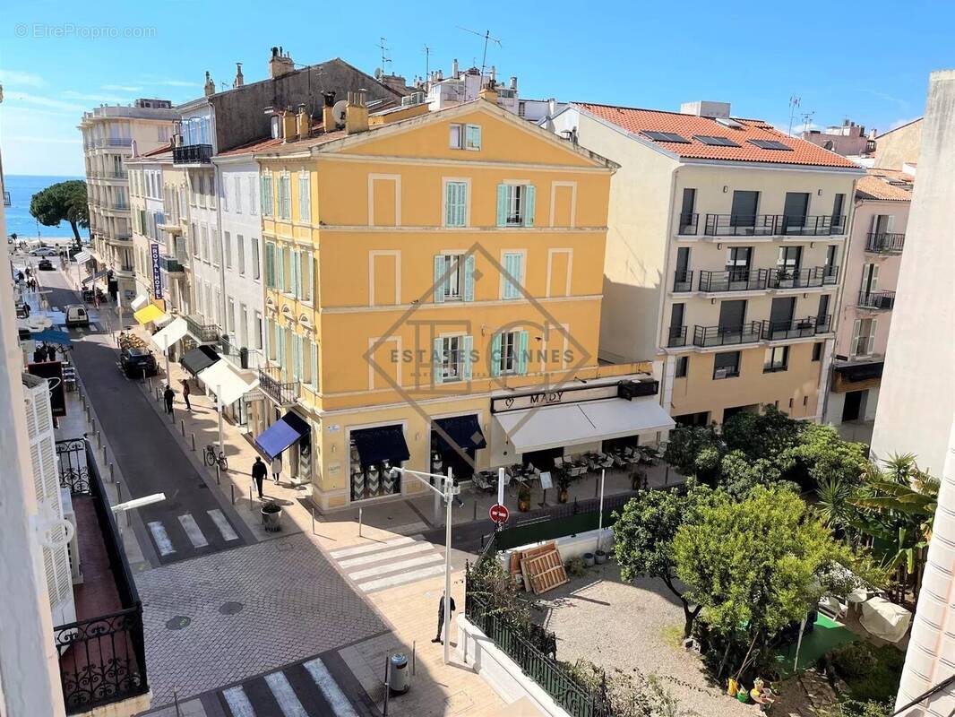 Appartement à CANNES